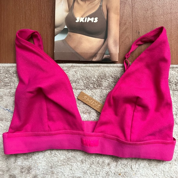 Skims triangle ribbed Bra LE Raspberry - Picture 2 of 6